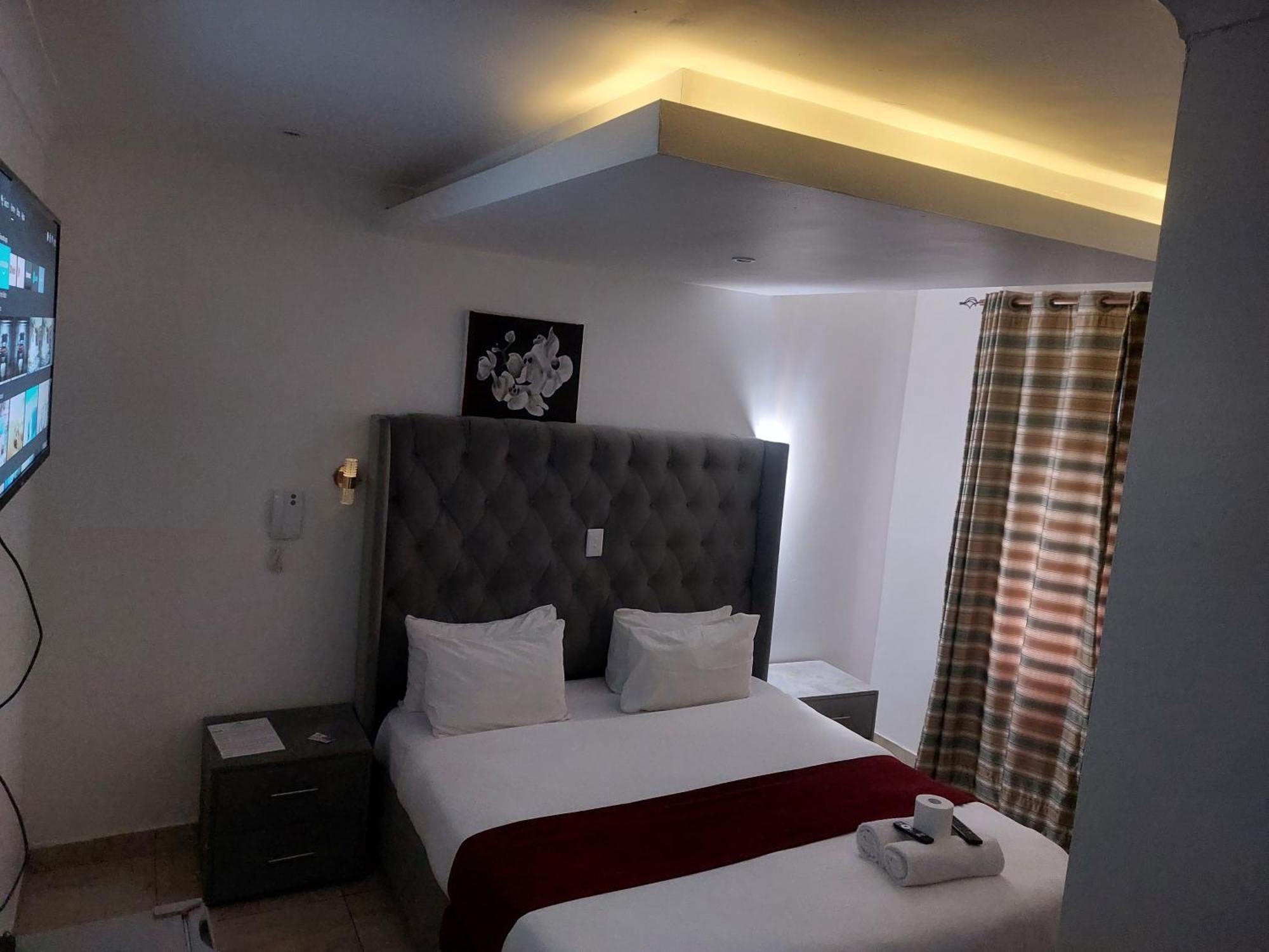Gold Crown International Hotel Johannesburg Bagian luar foto