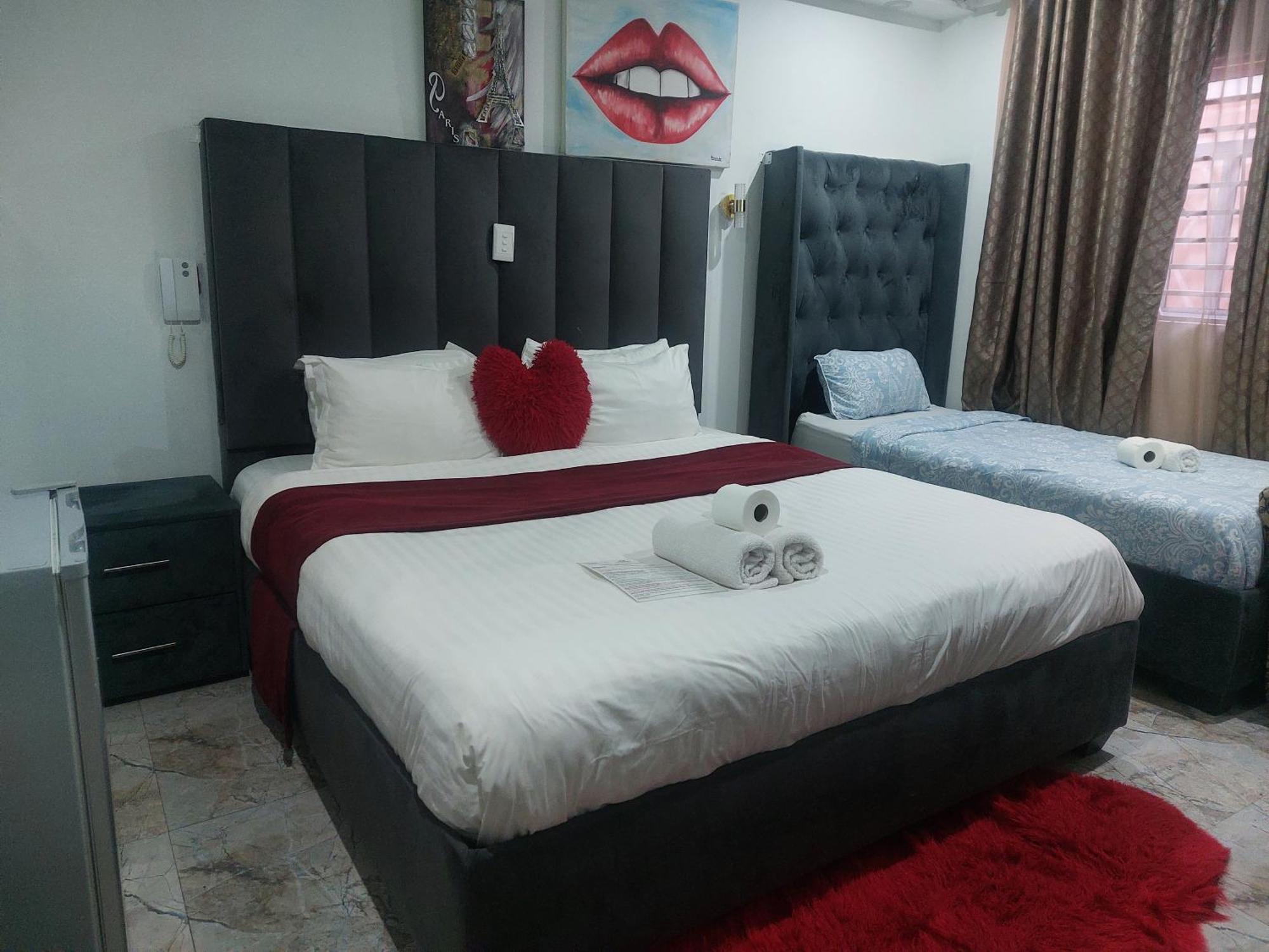 Gold Crown International Hotel Johannesburg Bagian luar foto