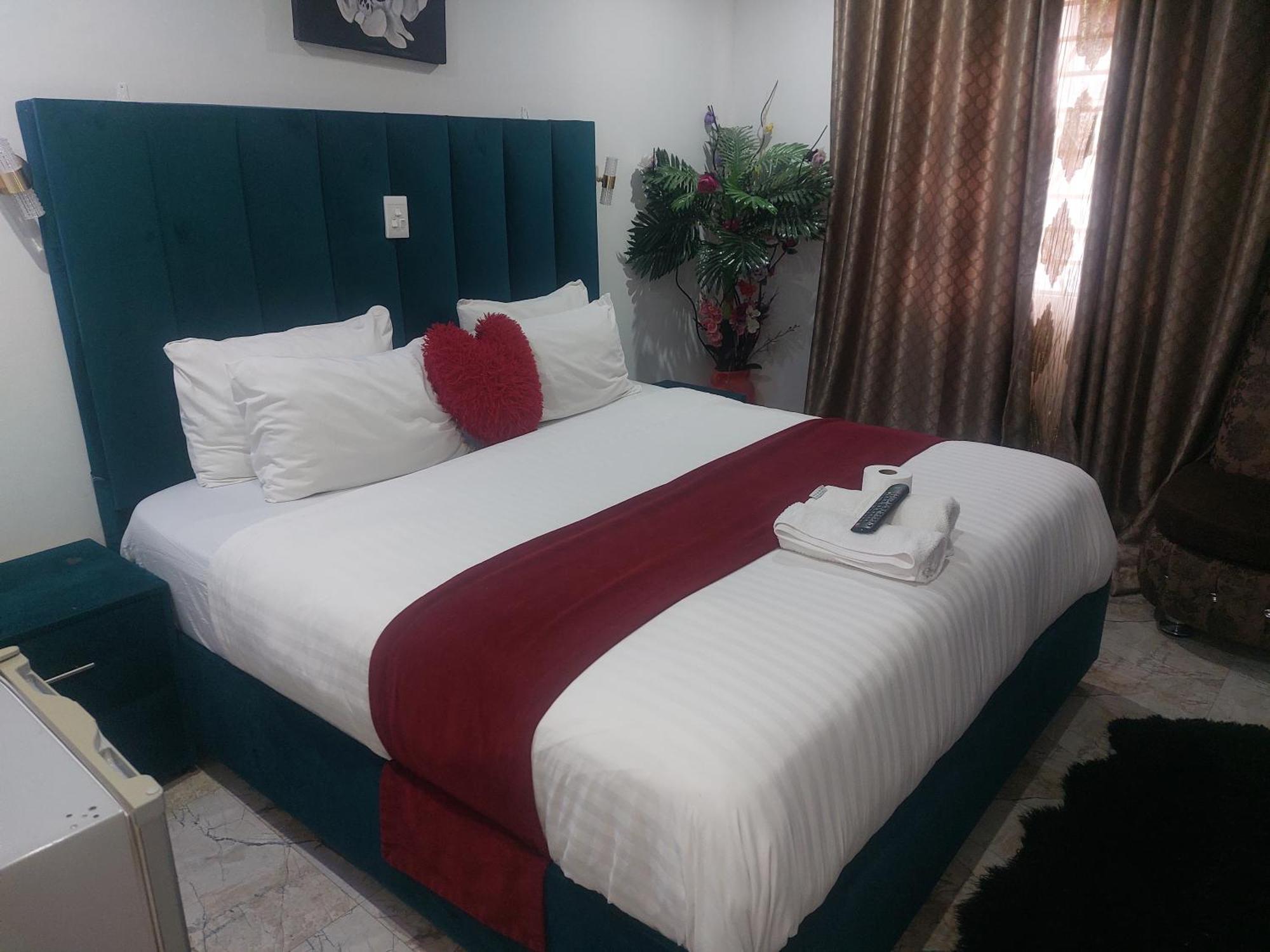 Gold Crown International Hotel Johannesburg Bagian luar foto